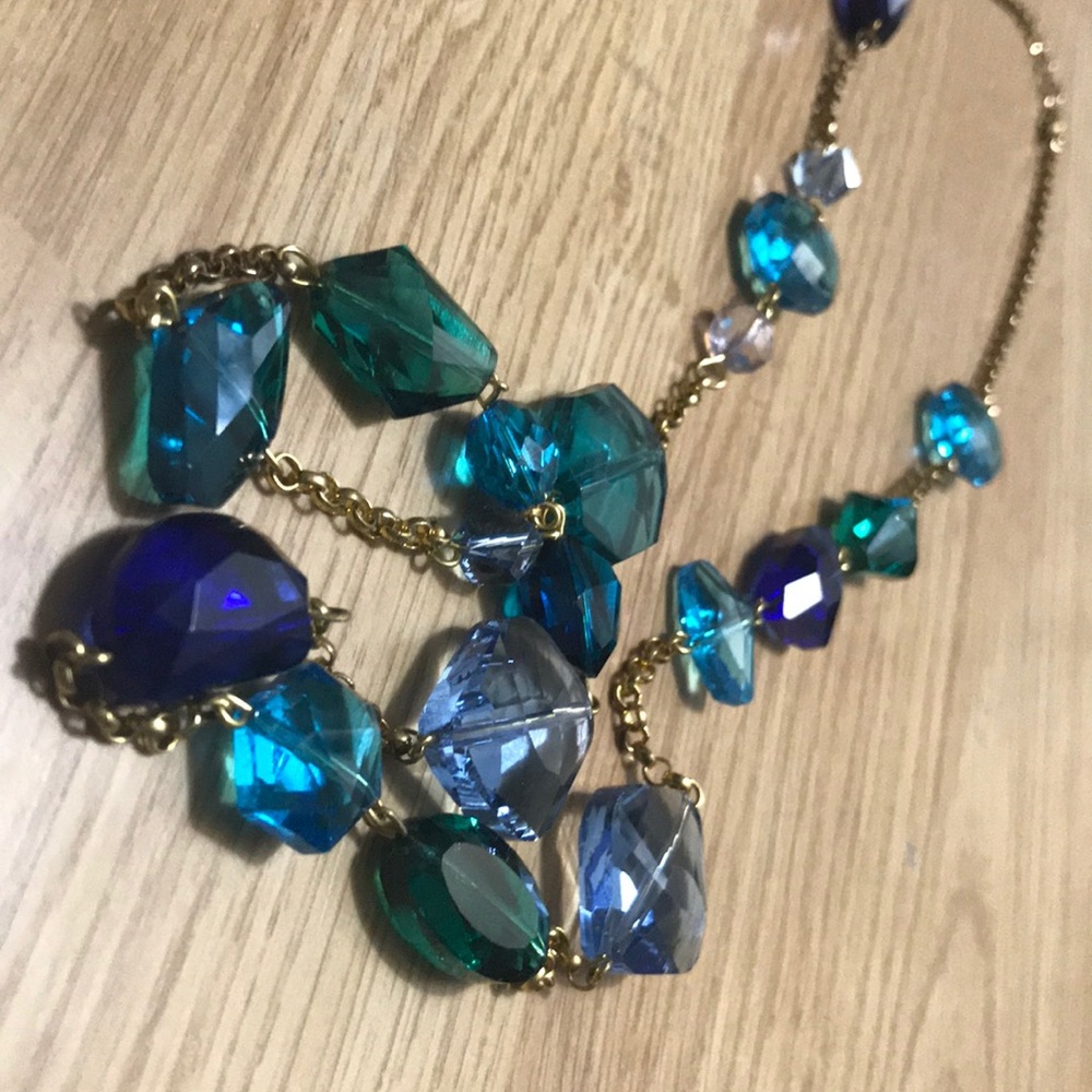 Charming Charlie blue statement necklace